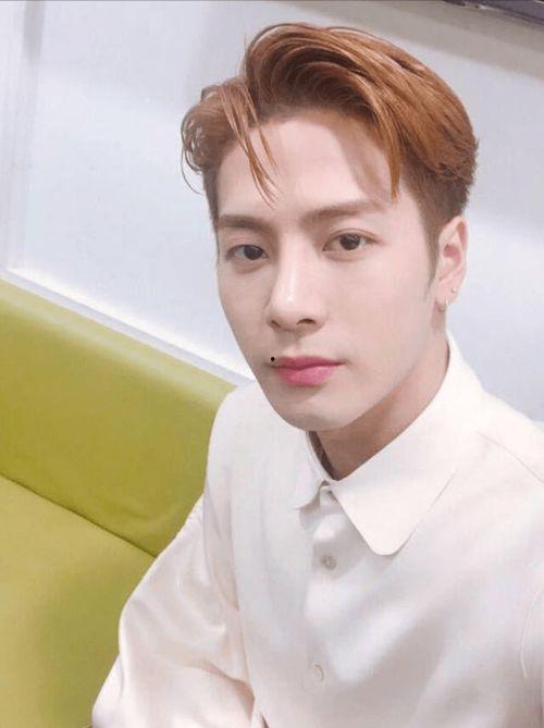 圈内小料爆料王嘉尔,揭秘娱乐圈背后的真实故事